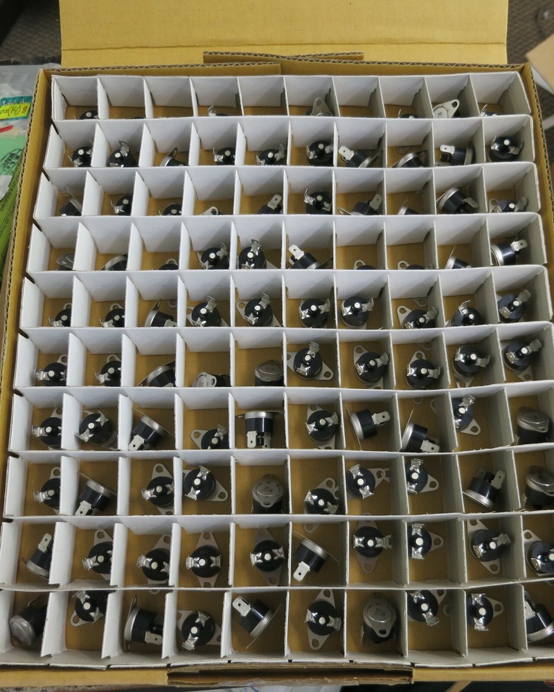 100 PCS NEW BOX OF ASAHI THERMOSTAT US603UXTTAS095 *US STOCK