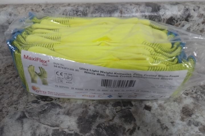 Pip 34-8743FY 12 Pk Size XS / 6 Yellow Cut-Resistant Glove