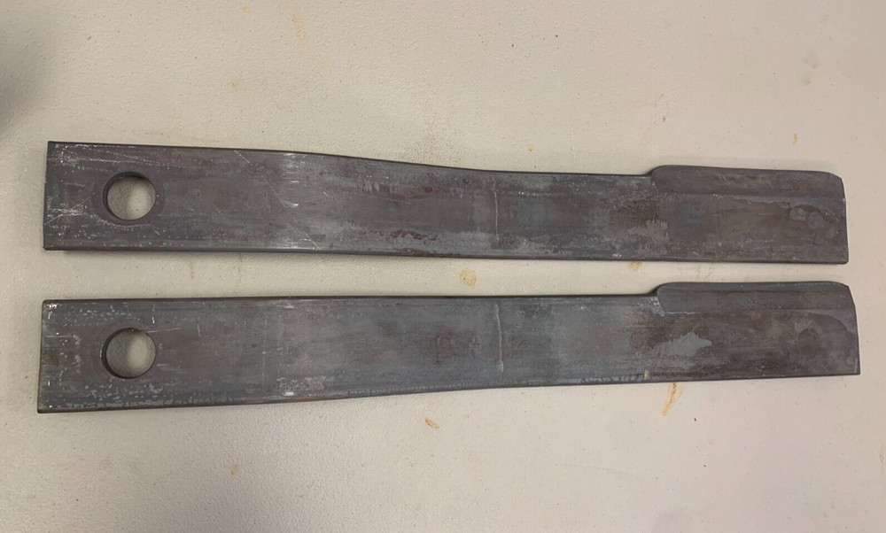 2 new blades as shown for Bush Hog models 207 257 7′ rotary cutters 464 464BH