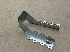 Sandbaggy Face Mount Joist Hanger for 2×6 and 2×8 Nominal Lumber (Galvanized)