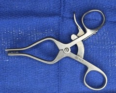Argent Weitlaner Retractor 4.5″ 2×3 Prong Blunt – 5 Count Sold Separately