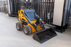 870kg Mini Skid Steer Loader MS380 23HP Dual Pump Wheeled Skid Steer Free Ship