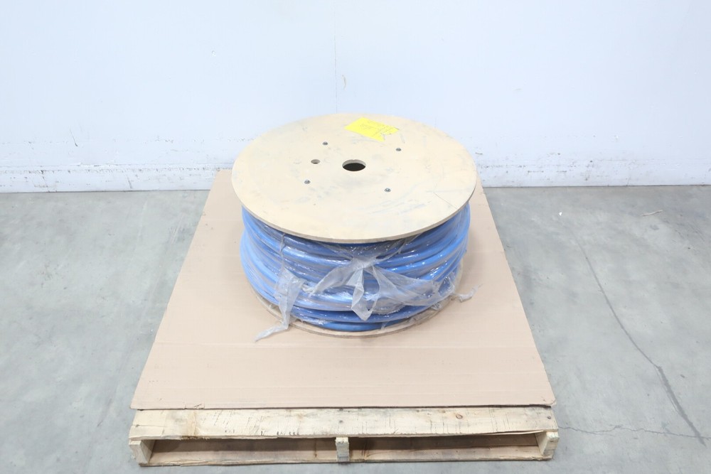 Aeroquip FC332-12RL Chlorinated Polyethylene Industrial Hose 3/4in 273ft 300psi