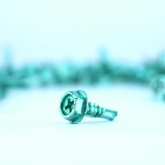 Skywalker #10 Self-Tapping Ground Screws (Box of 100, Green)