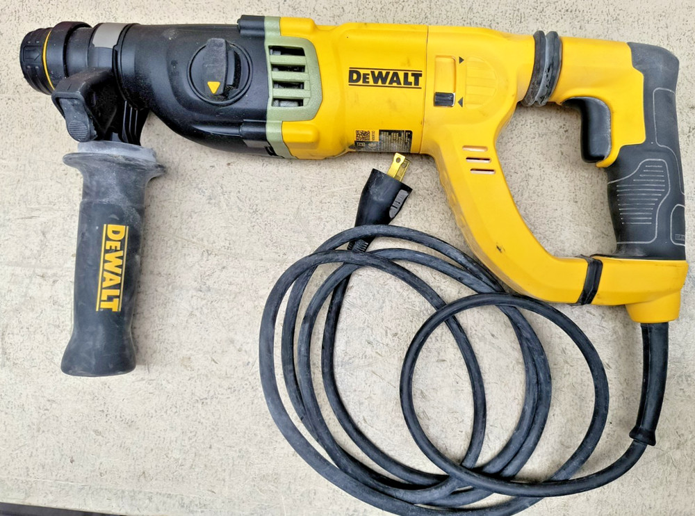 DEWALT D-Handle SDS Hammer Drill – D25263K Decent Shape
