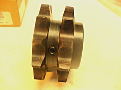 B&B – 60DB12SP01 Double Row Sprocket 1-1/4″ Bore, 2 Set Screws, 12 Teeth NIB