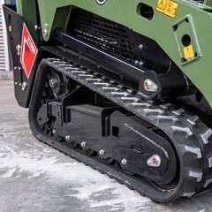 TYPHON STOMP V1000 1.5Ton Skid Steer Loader Kubota D1105 w Grapple and Bucket