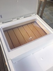 AWESOME Bee Hive Cover w/ Feeder & Inspection Window. No Need to Smoke Bees!