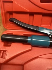 Muzata Hydraulic Hand Crimper Tool for Cable With Hard Side Carry Case 1/8”