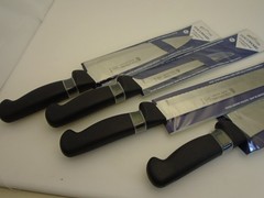 New Chef Starter Set (4) Pro Knives 8in Chefs 6in Boning 12in Bread 10in Cimeter