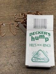 Box of 100 Decker Manufacturing Company ~Decker’s Hump Hill’s No.3 Hog Rings