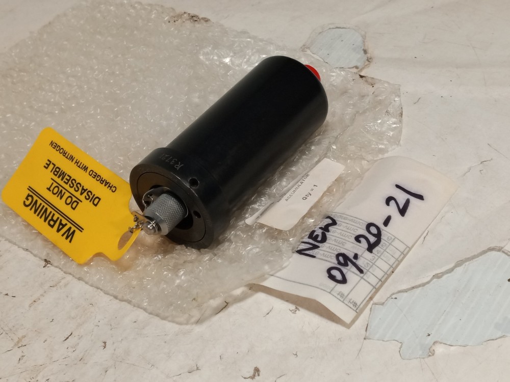 Vektek 10-1018-04 accumulator, 1500 PSI nitrogen precharged as shown